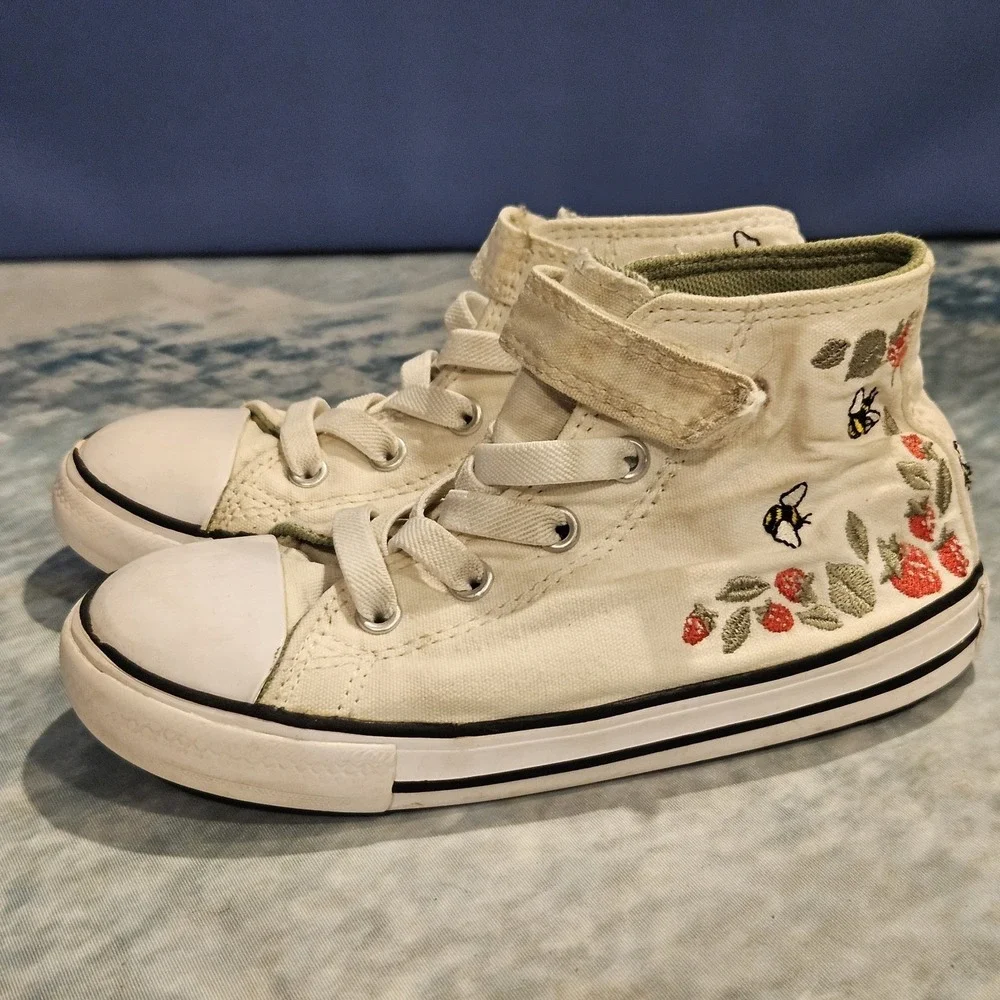Converse Chuck Taylor All Star High Top Floral Embroidered Size 10 Toddler